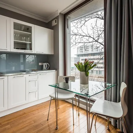 特里同公园公寓 华沙