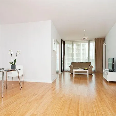 Apartment Triton Park Warschau
